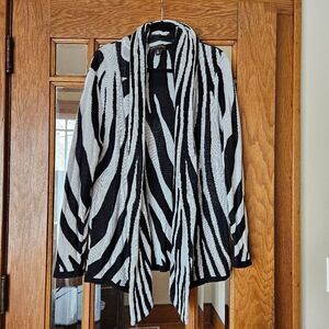 𝅺DANA Buchman Zebra Open Front Cardigan Black and White Size XL